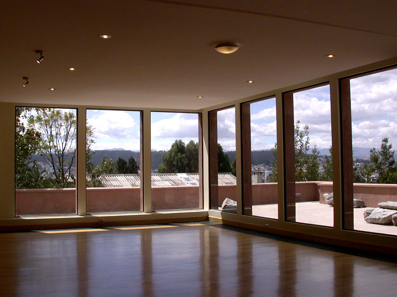 RESIDENCIA PARTICULAR / Quito.