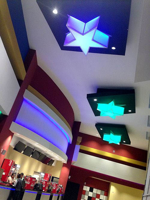 STARCINES / Laguna Mall-Ibarra.