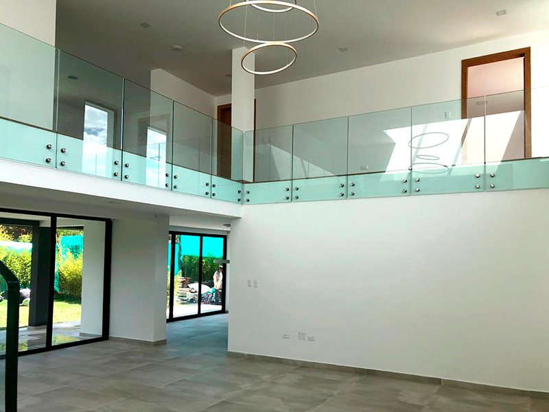 RESIDENCIA PARTICULAR / Quito.