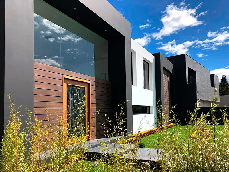 RESIDENCIA PARTICULAR / Quito.